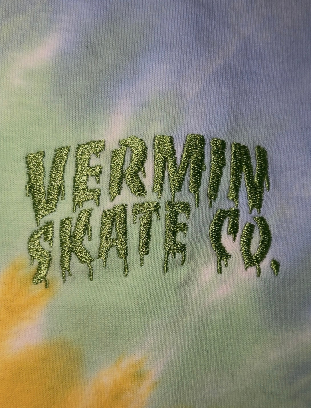 “SK8 HIPPIE” Tee